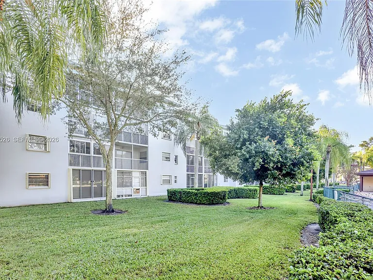650 SW 124th Ter #214P — Photo 28