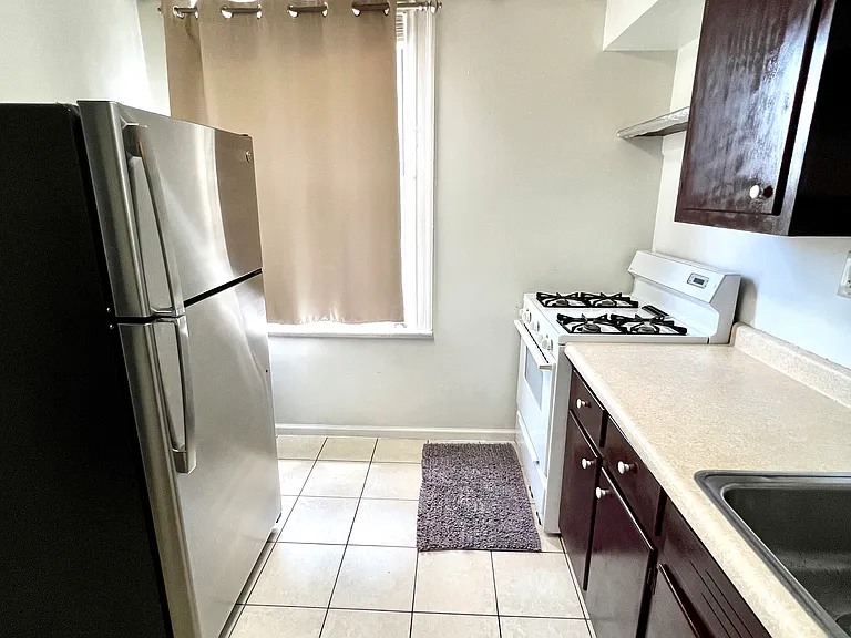 200 Princeton Ave #2 — Photo 10