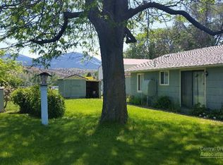 210 Park Ave, Mount Vernon, OR 97865