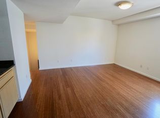 1819 Greenfield Ave APT 121, Los Angeles, CA 90025