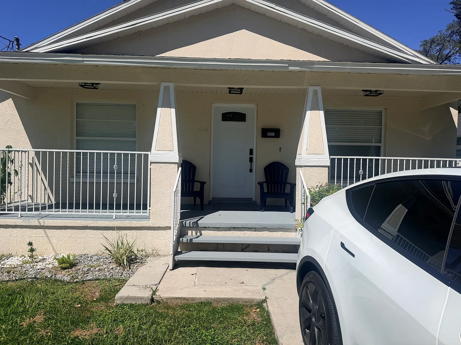 3 bed, 1280 sqft, $2,800 — Photo 1