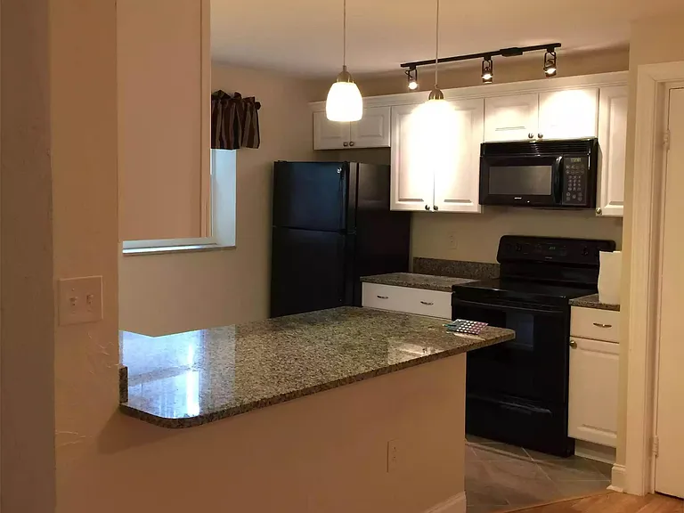 115 Emerson Ave — Photo 4