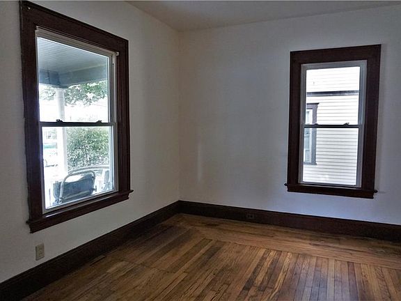 5th image of 1013 Lancaster Ave