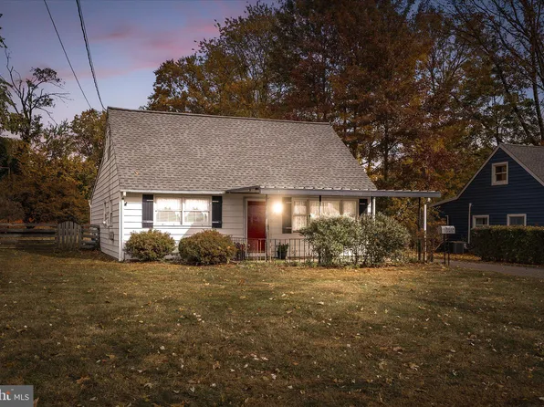 3 Wallace Ave, Ewing, NJ 08618