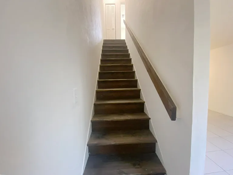 3906 SW 26th Terrace — Photo 4