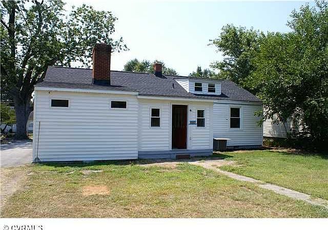 2nd image of 2110 Kenwood Ave