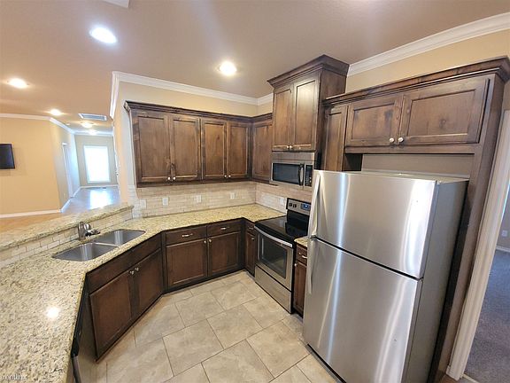 5 - Kitchen