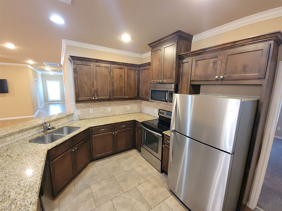 5 - Kitchen