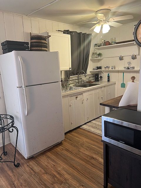 2nd image of 322-324 Texas St #1