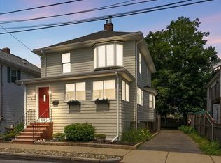 30 Chamberlain Ave, Revere, MA 02151