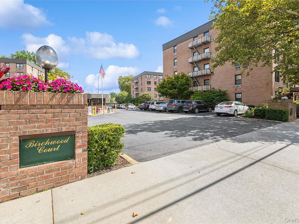 1st image of 4 Birchwood Court #5A