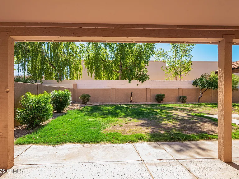 1517 W Islandia Dr — Photo 35