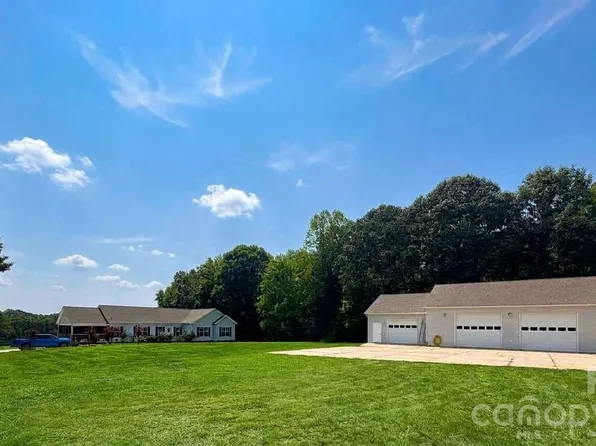 1910 Carl Fox Rd, Taylorsville, NC 28681