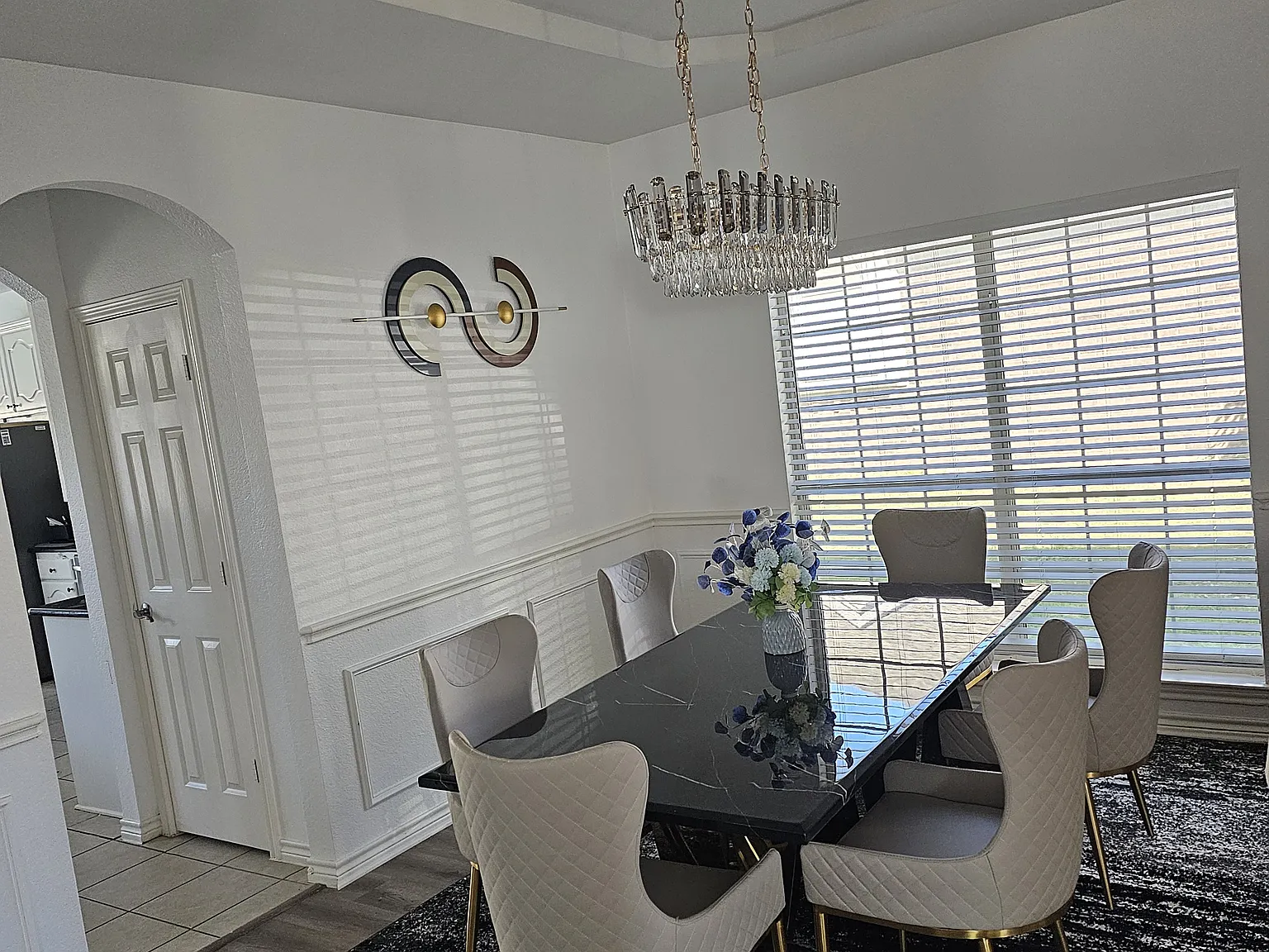 5 bed, 3524 sqft, $4,000 — Photo 2