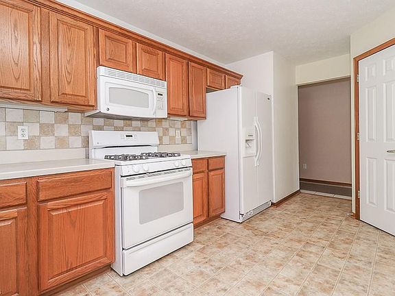 4th image of 16685 Darwin Pl