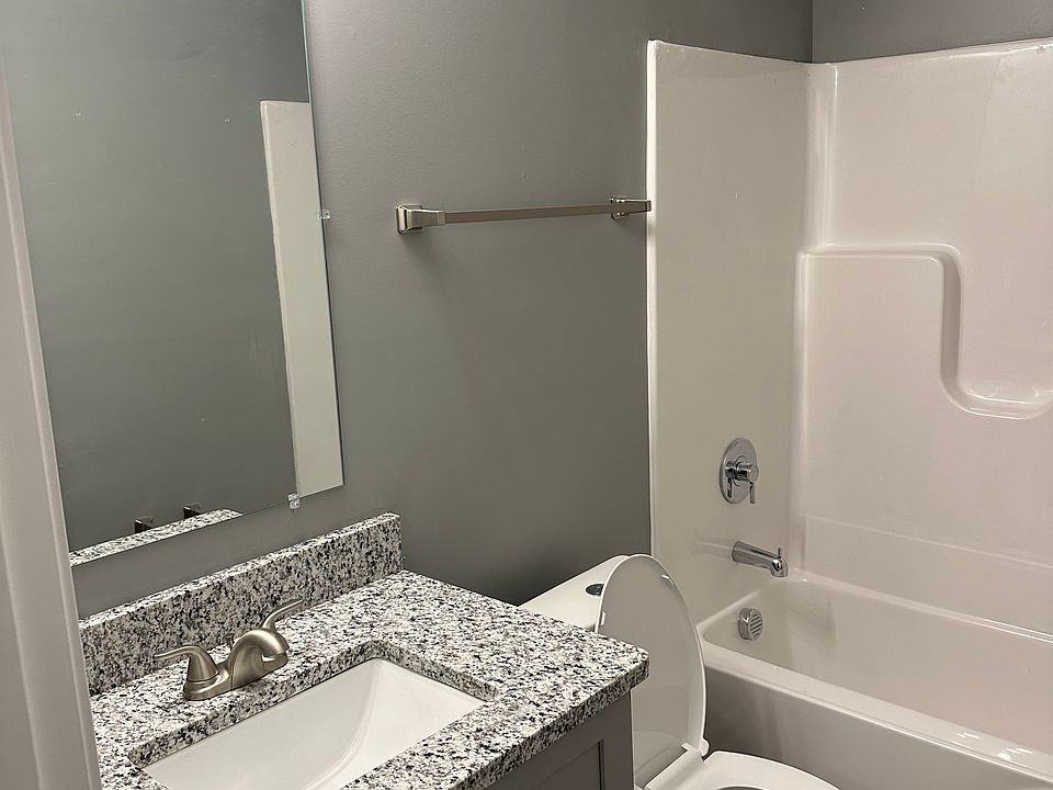 2nd image of 207 N Sellers St
