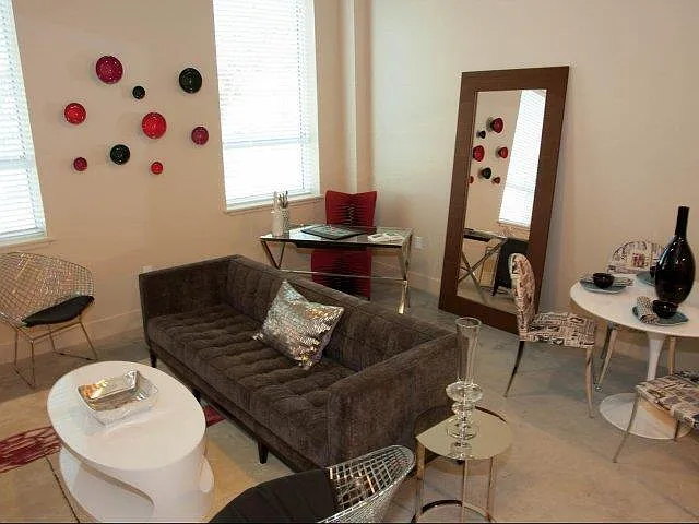 Blue Plate Artist Lofts — Photo 22