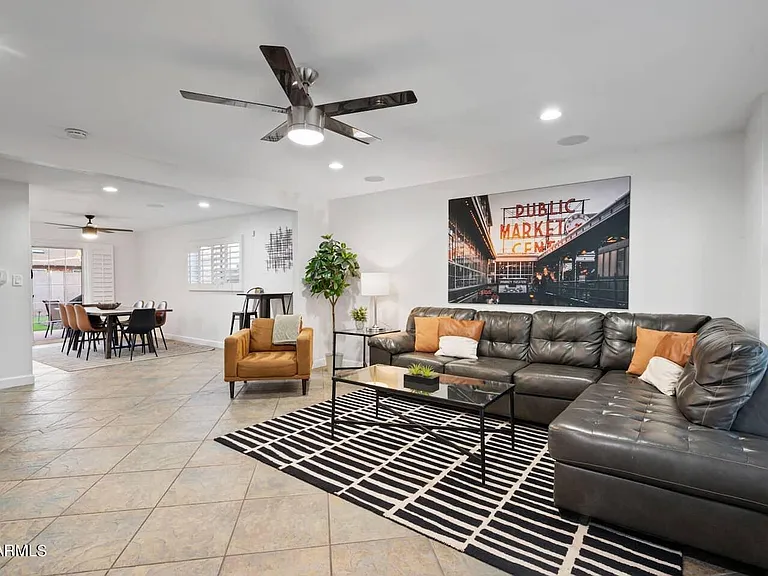 8336 E Sells Dr — Photo 10