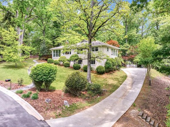 420 Oakland Dr, Gainesville, GA 30501