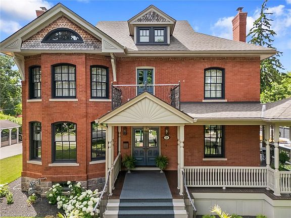 3rd image of 38 Lansdowne Rd N