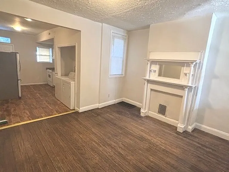2518 W Fairmount Ave — Photo 7