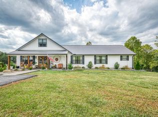 519 Alleys Aly, Pall Mall, TN 38577