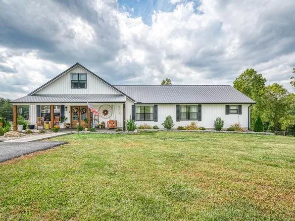 519 Alleys Aly, Pall Mall, TN 38577