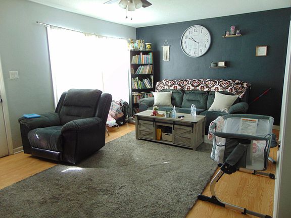 3rd image of 4144 Easton Blvd