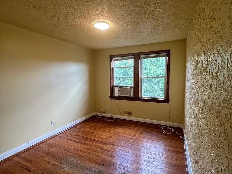 3708 Erdman Ave — Photo 5