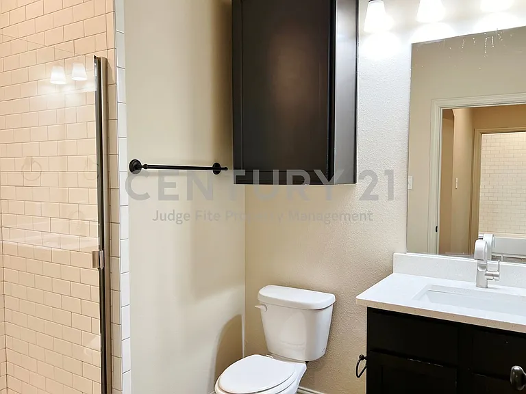 1312 W Jefferson St #5 — Photo 10