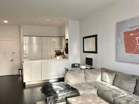 5th image of 25 Broad St APT 20h