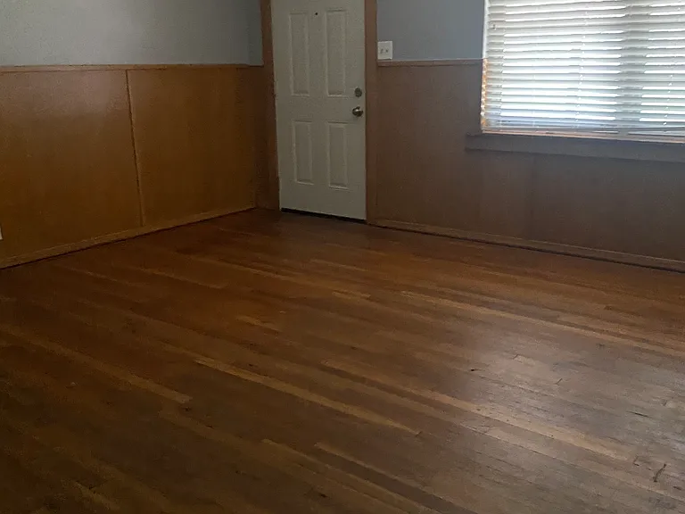 1301 Avenue C — Photo 6