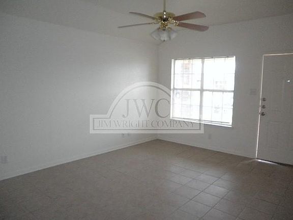 2nd image of 1309 Cinch APT B