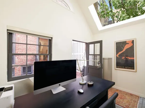 225 East 62nd Street image 16 of 17