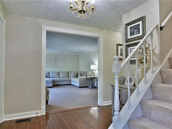 5th image of 9199 Briarbrook Dr NE