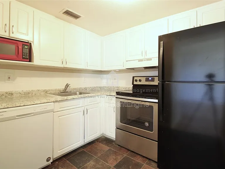 746 McDougall Ct #G-1 — Photo 8