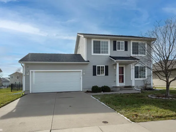 310 Oak Park Cir, Marion, IA 52302