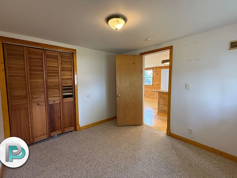 5288 Shore Dr — Photo 11