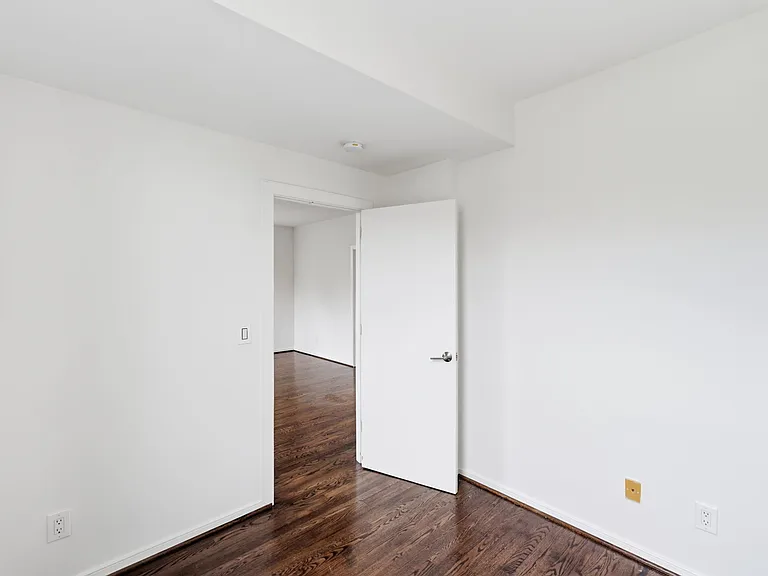 2611 Adams Mill Rd NW — Photo 16