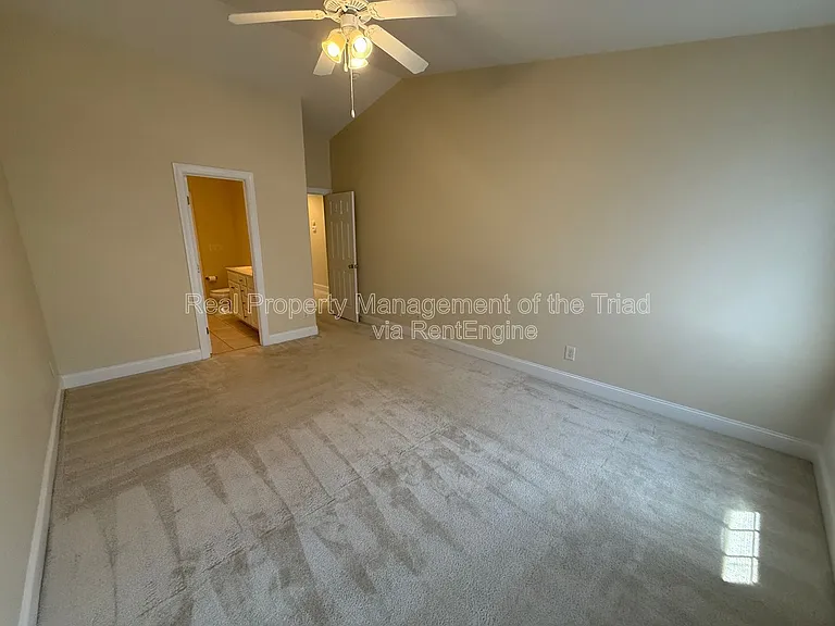 103 Southlake Ct — Photo 18