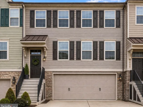 484 Rowan St, Warminster, PA 18974