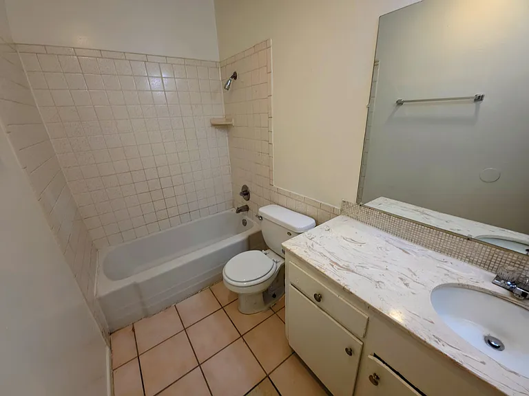 227 E 25th St #6 — Photo 10