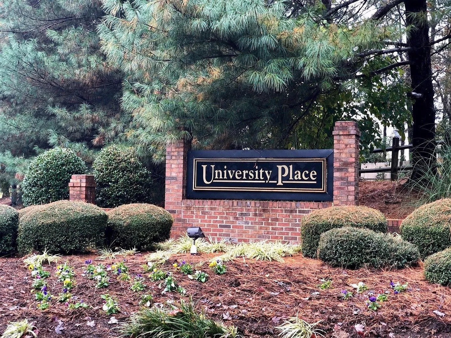 University Place Is The Perfect Home! — Photo 2