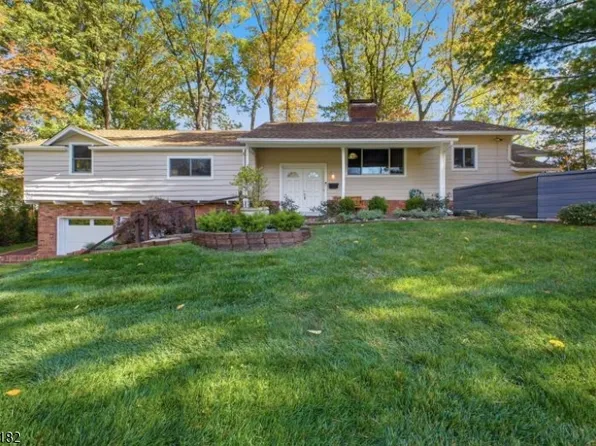 113 Barchester Way, Westfield Town, NJ 07090