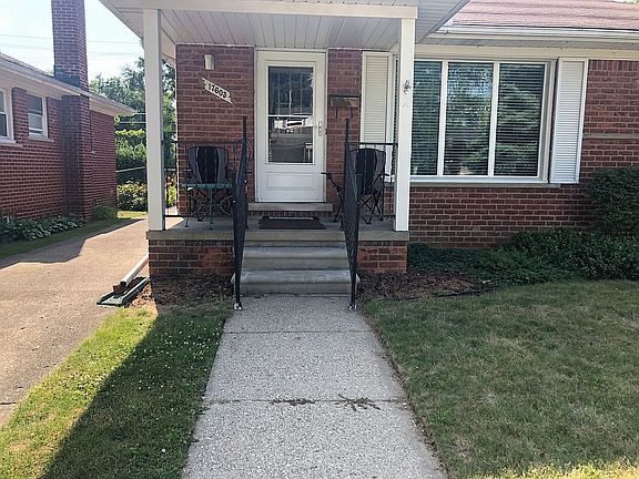 3rd image of 17603 Glenmore St