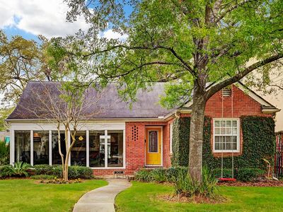 2208 Addison Rd, Houston, TX, 77030
