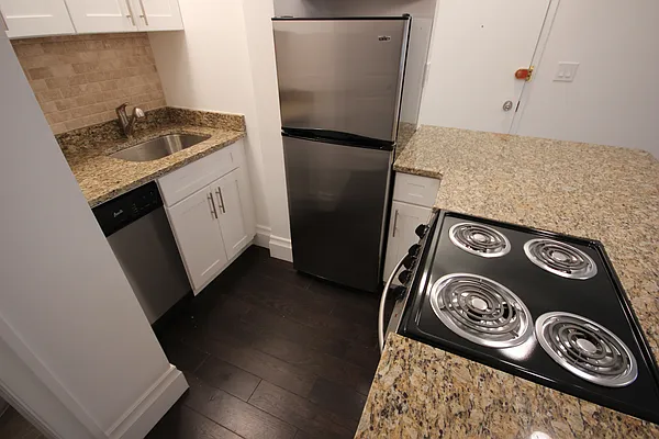 Rented by Aether Property Group | media 20