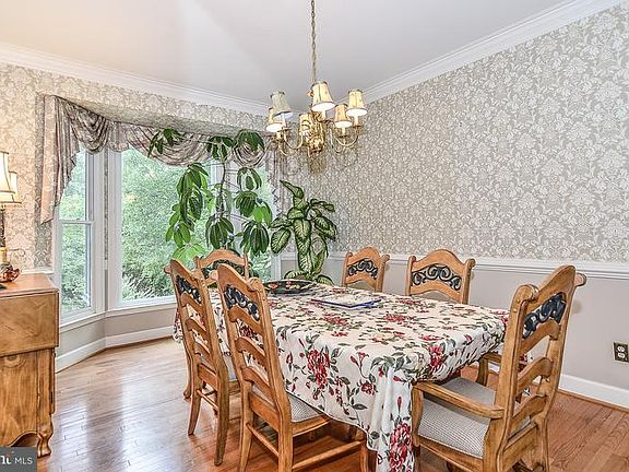 5th image of 4900 Fox Creek Ct