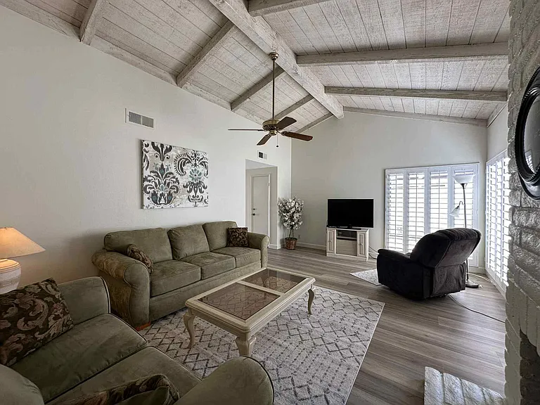 2350 E Miramonte Cir #E — Photo 18