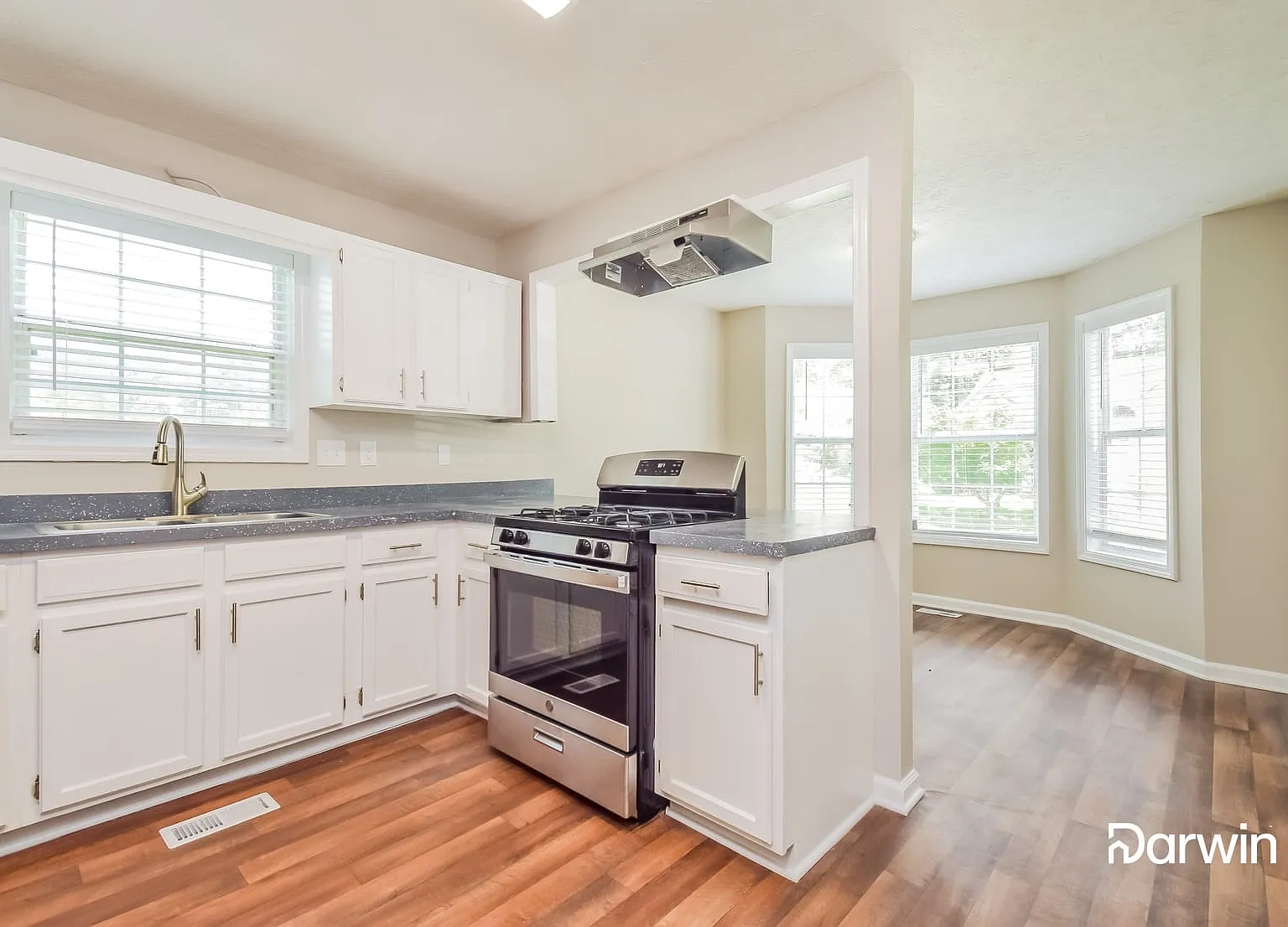 4 bed, 3.0 bath, 1620 sqft, $2,150 — Photo 2